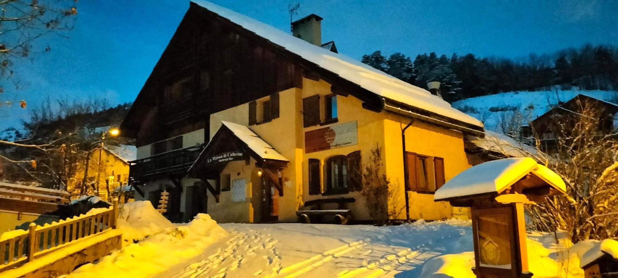 Auberge La Maison De Catherine Пюи-Сен-Пьер Экстерьер фото